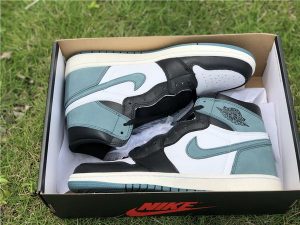 Air Jordan 1 Retro High OG Clay Green - Image 4