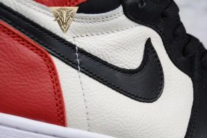 Air Jordan 1 Retro High OG Bred Toe - Image 6