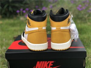 Air Jordan 1 Retro High OG Yellow Ochre - Image 7