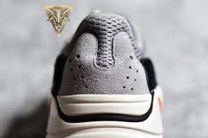 Yeezy Boost 700 - Wave Runner - Image 14