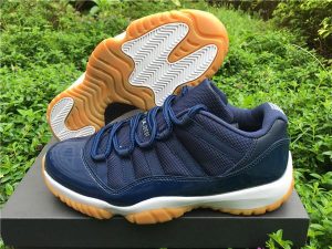 Jordan 11 Retro Low - Midnight Navy - Image 9