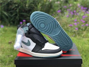 Air Jordan 1 Retro High OG Clay Green - Image 9