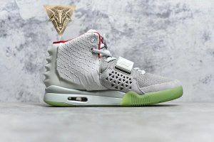 Air Yeezy 2 - Pure Platinum - Image 4