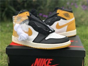 Air Jordan 1 Retro High OG Yellow Ochre - Image 4