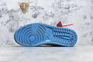 Off-White x Air Jordan 1 Retro High OG UNC - Image 7