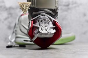 Air Yeezy 2 - Pure Platinum - Image 11