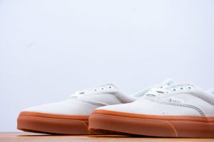 VANS DEM66310