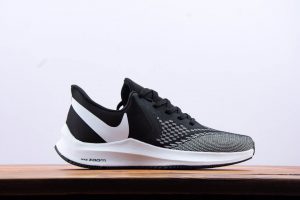 210  NIKE AIR ZOOM WINFLO 6  W6  P08722