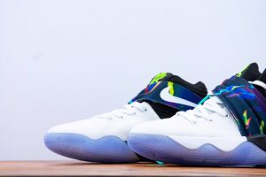 NIKE BASKET BALL SHOES DEM44025