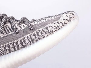 YEEZY FU9013 - Image 2