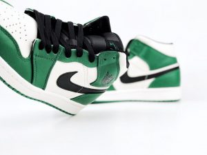 Air Jordan 1 Mid Pine Green - Image 3