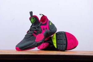 260  NIKE HUARACHE E.D.G.E. TXT QS 7 - Image 3