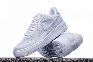 Nike Air Force 1 Flyknit - Image 4