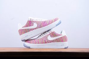 NIKE AIR FORCE 1 FLYKNIT LOW - Image 3