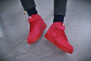 Air Force 1 Mid 07 Red October - Image 3