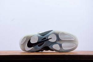 NIKE BASKET BALL SHOES DEM86840 - Image 4