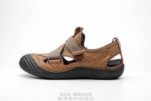 220  Ecco   M - Image 5