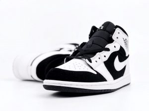 Air Jordan 1 Mid White Black - Image 4