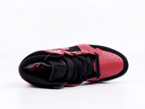 Air Jordan 1 Mid Bred - Image 4