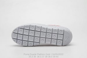 Puma Suede Platfotm Gold - Image 3