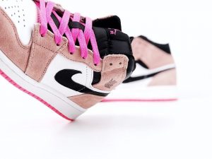 Air Jordan 1 Mid SE Crimson Tint - Image 5