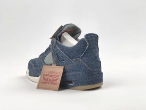 Levi's x Air Jordan 4 Retro Denim - Image 6