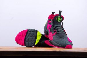 260  NIKE HUARACHE E.D.G.E. TXT QS 7 - Image 4