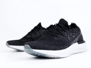 Nike Epic React Flyknit  LOGO - Image 3