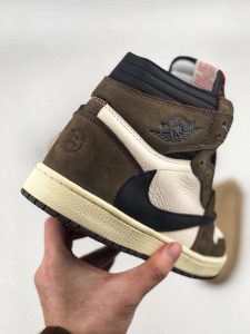 Travis Scott x Air Jordan 1 - Image 7