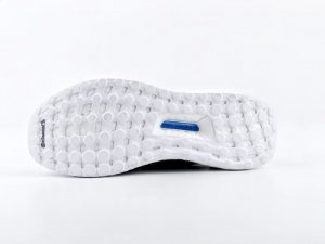 Adidas Ultra Boost Mid - Image 2