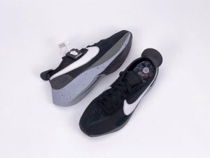 Nike Moon Racer QS - Image 5