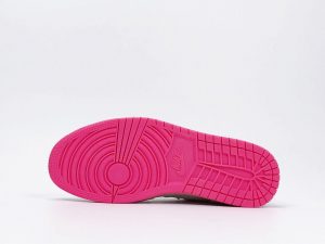Air Jordan 1 low Gum Hyper Pink - Image 3