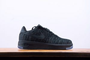 NIKE AIR FORCE 1 FLYKNIT LOW BLACK - Image 5