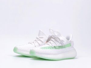 Adidas Yeezy 350 V2 - Image 4