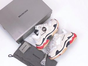 BALENCIAGA TRIPLE S DEM8994 - Image 4