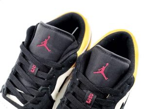 Air Jordan 1 Low University Gold - Image 6
