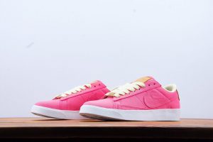 195  Nike Blazer Low LE - Image 7
