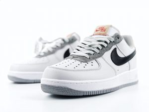 NIKE AIRFORCE BV0322 - Image 4