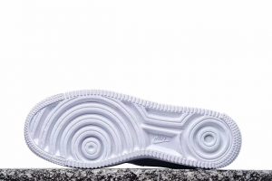 Nike Air Force 1 Flyknit - Image 7
