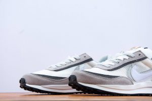 NIKE LDV WAFFLESACAI 6-005 - Image 5