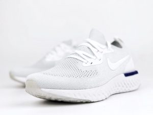 Nike Epic React Flyknit  LOGO - Image 4