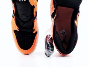 Air Jordan 1 Retro Mid GS Orange Black - Image 7