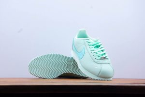 Women's Nike Classic Cortez Prem 19 - Image 4