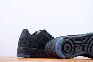 NIKE AIR FORCE 1 FLYKNIT LOW BLACK - Image 6