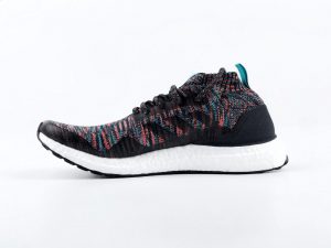 Adidas Ultra Boost Mid - Image 4