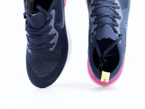 Nike Epic React Flyknit  LOGO - Image 4