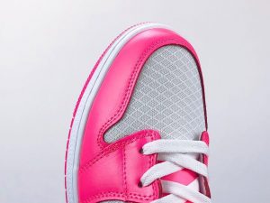 Air Jordan 1 Mid GS 'Hyper Pink' - Image 5