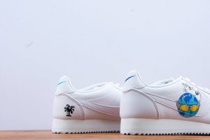 Women's Nike Classic Cortez Prem 19 - Image 6