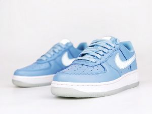 AIR FORCE 1 07 ESSENTIAL Sky Blue - Image 7