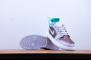 Air Jordan 1 Low - Image 7